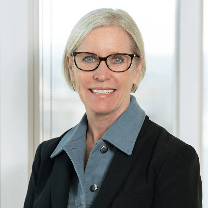 Julia-Noonan