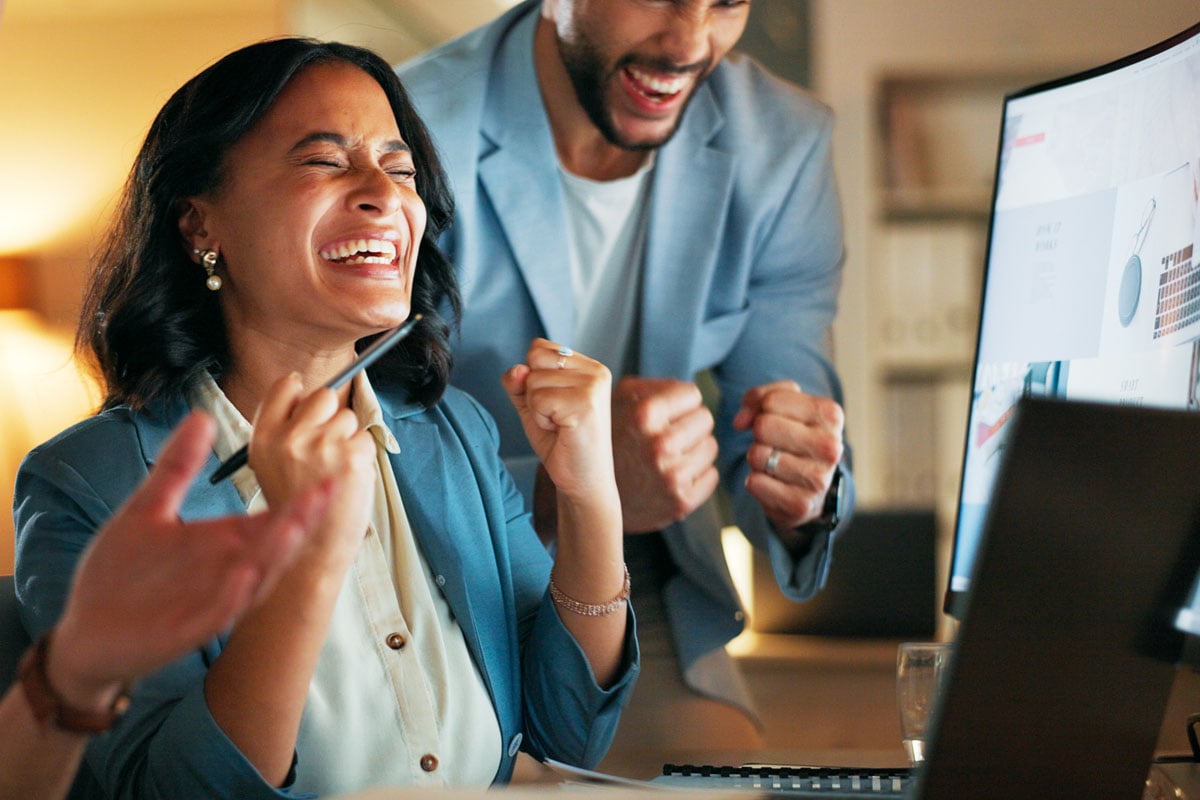team-celebrating-success-in-work